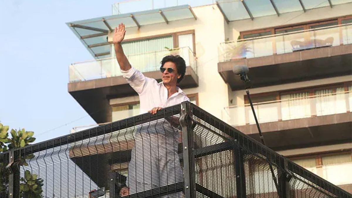 Shahrukh Khan : তাঁর হুকুম ছাড়া নড়ে না শাহরুখের মন্নতের একটি পাতাও ! কে সেই দাপুটে মহিলা ?
