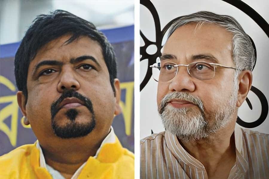 ED raid : সাত সকালেই সুজিত-তাপসের ঠিকানায় কড়া নাড়ল ইডি – পুর নিয়োগ দুর্নীতিতে ম্যারাথন তল্লাশি